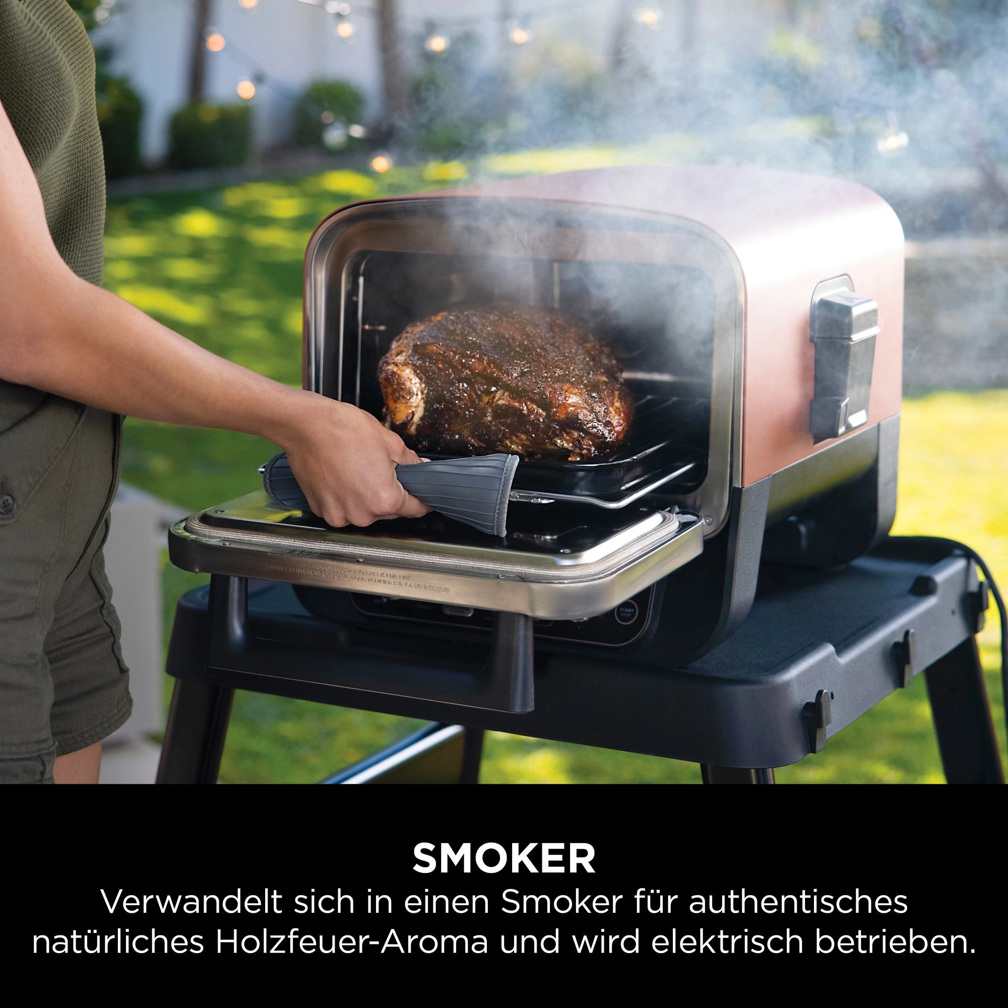 NINJA Multiofen OO101EU, Elektrischer Outdoor Pizzaofen und Smoker, 8-in-1: Pizza, Schmoren